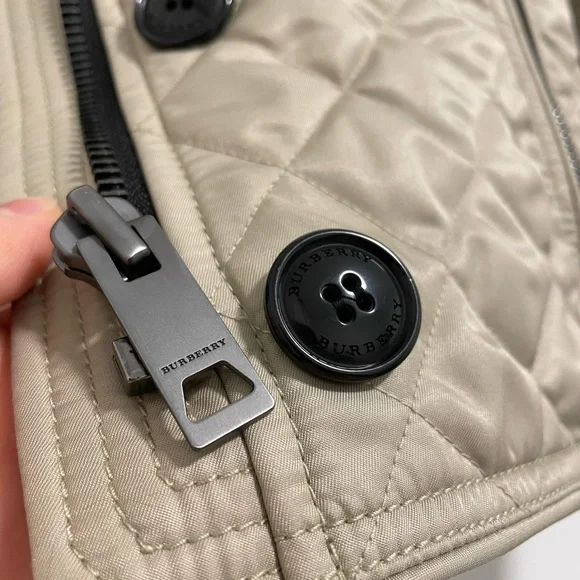Burberry quilted jacket - Picture 4 of 7